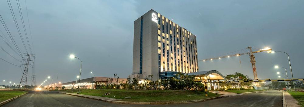 Enso Hotel Cikarang Exterior foto